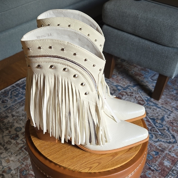 Fringed Cream Women's Boots - Picture 2 of 9